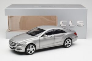 Mercedes CLS C218 Designo Alubeam Titanium Norev 1:18 B66961298 メタル - 画像 8/8