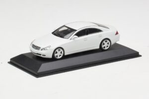 Mercedes CLS-Class C219 Linea ホワイト Minichamps 1:43 436034300 メタル - 画像 2/4
