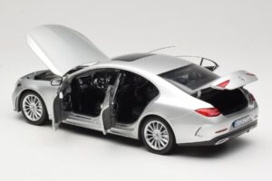 Mercedes CLS C257 シルバー Norev 1:18 183489 メタル - 画像 5/8