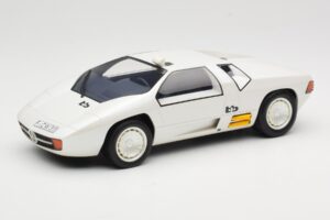 Mercedes CW311 White Metallic BoS Models 1:18 BOS198 レジン