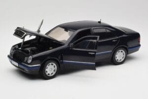 Mercedes E-Class W210 E320 ブラック Sun Star 1:18 1151 メタル - 画像 2/8