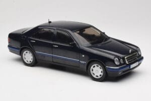 Mercedes E-Class W210 E320 ブラック Sun Star 1:18 1151 メタル - 画像 6/8