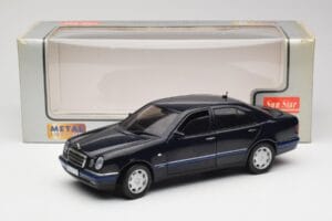 Mercedes E-Class W210 E320 ブラック Sun Star 1:18 1151 メタル - 画像 8/8