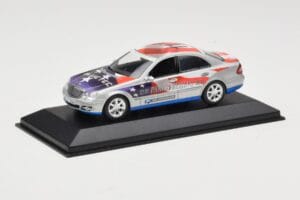 Mercedes E-Class W211 #11 Bluetec Paris-Beijing 2006 Minichamps 1:43 B66962267-R メタル - 画像 2/4