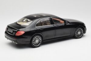 Mercedes E-Class W213 Obsidian ブラック iScale 1:18 B66960380 メタル - 画像 3/8