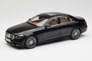 Mercedes E-Class W213 Obsidian ブラック iScale 1:18 B66960380 メタル
