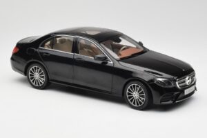 Mercedes E-Class W213 Obsidian ブラック iScale 1:18 B66960380 メタル - 画像 6/8