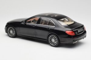 Mercedes E-Class W213 Obsidian ブラック iScale 1:18 B66960380 メタル - 画像 7/8