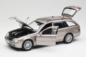 Mercedes E320 CDI W210 エステート Cubanite シルバー Kyosho 1:18 B66962188 メタル - 画像 2/8
