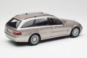 Mercedes E320 CDI W210 エステート Cubanite シルバー Kyosho 1:18 B66962188 メタル - 画像 3/8