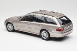 Mercedes E320 CDI W210 エステート Cubanite シルバー Kyosho 1:18 B66962188 メタル - 画像 7/8