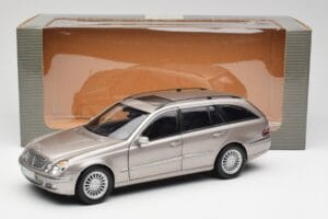 Mercedes E320 CDI W210 エステート Cubanite シルバー Kyosho 1:18 B66962188 メタル - 画像 8/8