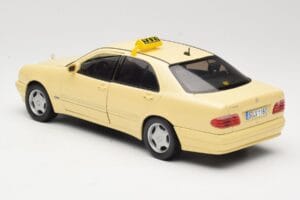 Mercedes E320 W210 タクシー Sun Star 1:18 1160 メタル - 画像 7/8
