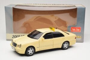 Mercedes E320 W210 タクシー Sun Star 1:18 1160 メタル - 画像 8/8