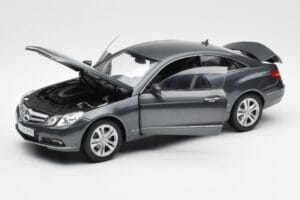 Mercedes E500 C207 クーペ テノリックグレー Norev 1:18 183540 メタル - 画像 2/8