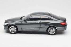 Mercedes E500 C207 クーペ テノリックグレー Norev 1:18 183540 メタル - 画像 4/8