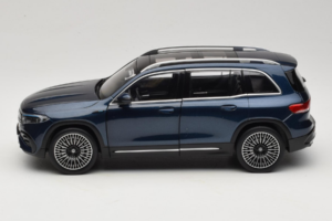Mercedes EQB ブルー NZG 1:18 B66961280 メタル - 画像 4/8