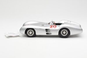 Mercedes W196 Streamliner #20 K. Kling French GP 1954 CMC 1:18 M-128B メタル - 画像 3/6