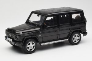 Mercedes G 500 W463 ブラック Dealer Edition AUTOart 1:18 B66962143 メタル