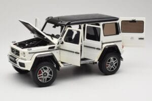 Mercedes G 63 AMG 4x4 Squared Polar White Almost Real 1:18 820203 メタル - 画像 2/8