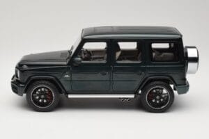 Mercedes G 63 AMG W463 Green Metallic Minichamps 1:18 110037066 メタル - 画像 4/8