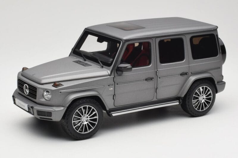 Mercedes G-Class G500 W463A Designo Platinum Magno Minichamps 1:18 B66960811 メタル