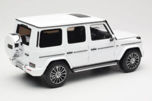 Mercedes G-Class G 500 W463A Diamond White Metallic Minichamps 1:18 113037111 メタル - 画像 3/8