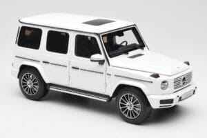 Mercedes G-Class G 500 W463A Diamond White Metallic Minichamps 1:18 113037111 メタル - 画像 6/8