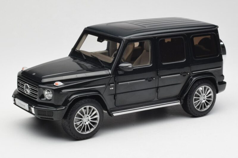 Mercedes G-Class G500 W463A Emerald Green Minichamps 1:18 B66960810 メタル