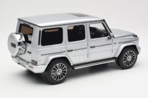 Mercedes G-Class G 500 W463A Iridium Silver Metallic Minichamps 1:18 113037112 メタル - 画像 3/8