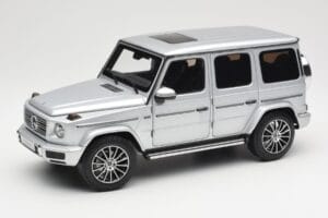 Mercedes G-Class G 500 W463A Iridium Silver Metallic Minichamps 1:18 113037112 メタル