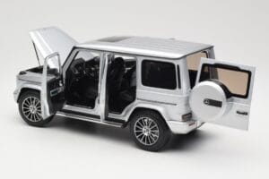Mercedes G-Class G 500 W463A Iridium Silver Metallic Minichamps 1:18 113037112 メタル - 画像 5/8