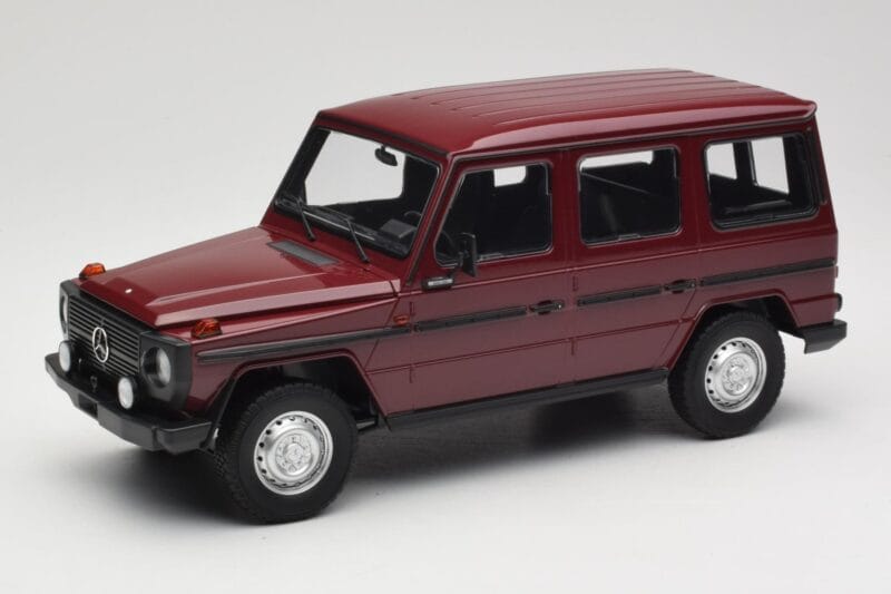 Mercedes G-Class W460 LWB ダークレッド Minichamps 1:18 155038102 メタル