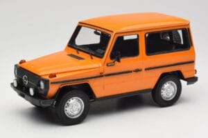 Mercedes G-Class W460 SWB オレンジ Minichamps 1:18 155038000 メタル