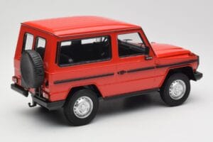 Mercedes G-Class W460 SWB レッド Minichamps 1:18 155038002 メタル - 画像 2/6