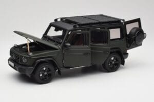 Mercedes G-Class W465 オリーブ Norev 1:18 B66960662 メタル - 画像 2/8