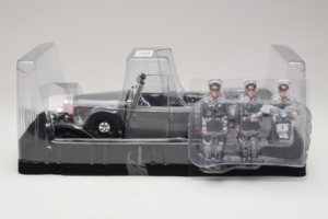 Mercedes G4 6-Wheels ブラック With Figures Signature Models 1:18 38202 メタル