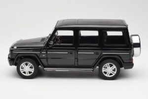 Mercedes G500 W463 ブラック AUTOart 1:18 76216 メタル - 画像 4/8