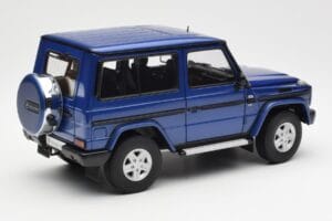 Mercedes G500 W463 SWB ブルー AUTOart 1:18 76114 メタル - 画像 3/8