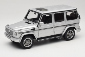 Mercedes G55 AMG W463 シルバー AUTOart 1:18 76247 メタル