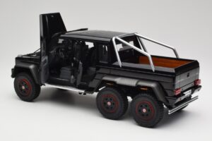 Mercedes AMG G63 W463 6x6 Gloss ブラック AUTOart 1:18 76306 コンポジット - 画像 5/8