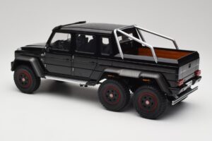 Mercedes AMG G63 W463 6x6 Gloss ブラック AUTOart 1:18 76306 コンポジット - 画像 7/8