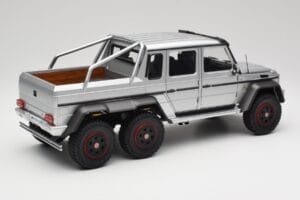 Mercedes AMG G63 W463 6x6 Iridium シルバー AUTOart 1:18 76301 コンポジット - 画像 3/8