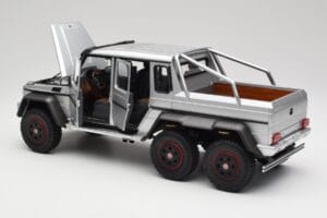 Mercedes AMG G63 W463 6x6 Iridium シルバー AUTOart 1:18 76301 コンポジット - 画像 5/8