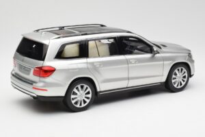 Mercedes GL-Class X166 イリジウムシルバー Metallic Norev 1:18 B66960097 メタル - 画像 3/8