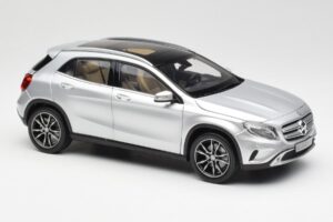 Mercedes GLA X156 Polar シルバー メタリック Norev 1:18 B66960267 メタル - 画像 6/8