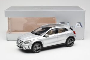 Mercedes GLA X156 Polar シルバー メタリック Norev 1:18 B66960267 メタル - 画像 8/8