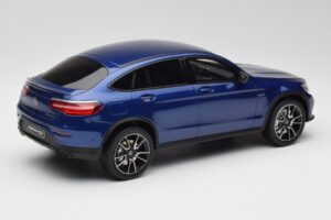 Mercedes AMG GLC 43 クーペ ブリリアントブルー GT Spirit 1:18 B66960468 レジン - 画像 2/6