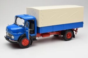 Mercedes L911 ブルー Schuco 1:18 450044800 メタル - 画像 2/8