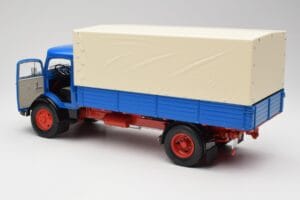 Mercedes L911 ブルー Schuco 1:18 450044800 メタル - 画像 5/8